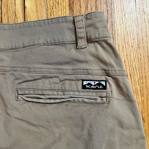 KAVU Shorts Mens 34 Chino Tan Hiking Climbing - Picture 3 of 9